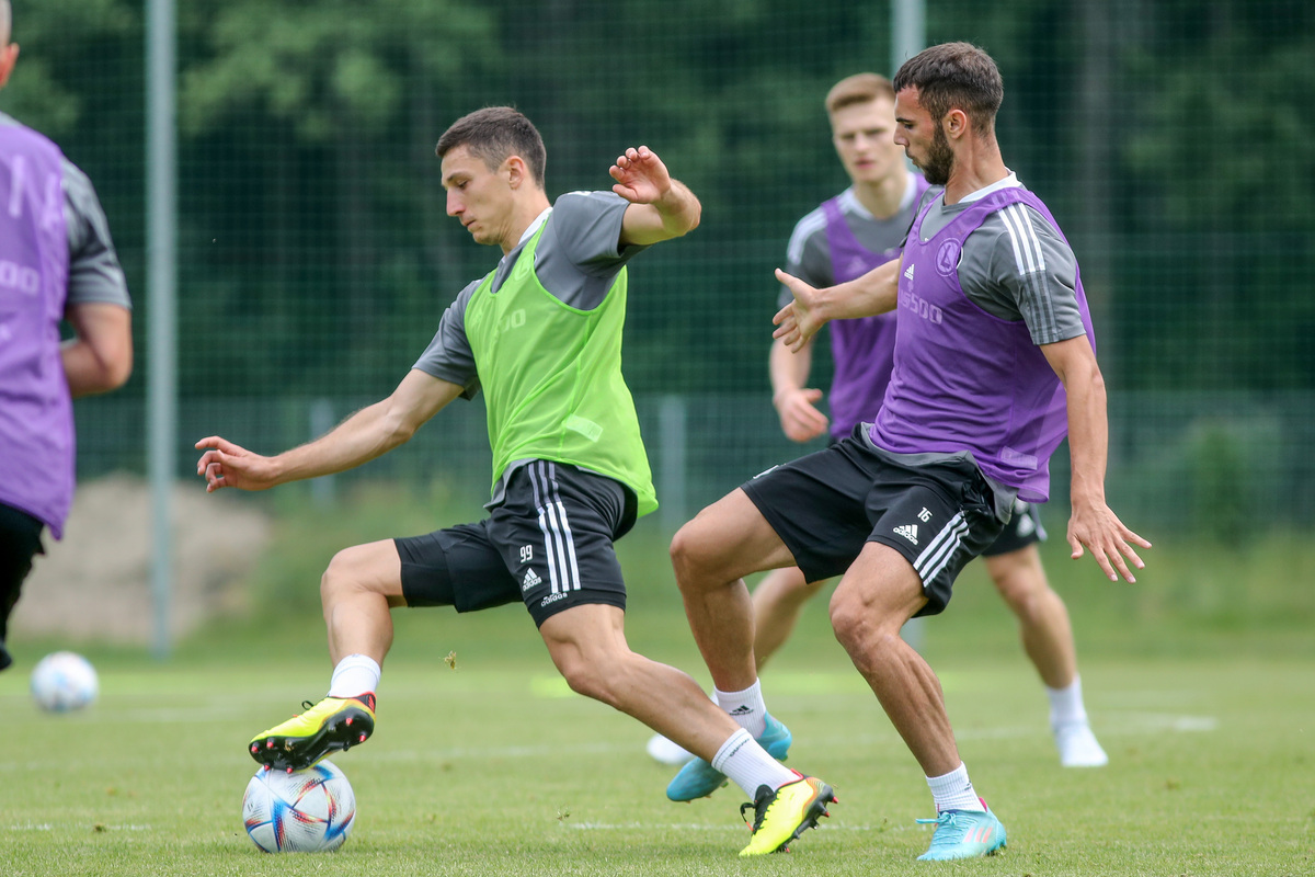 Bartosz Slisz Jurgen Celhaka