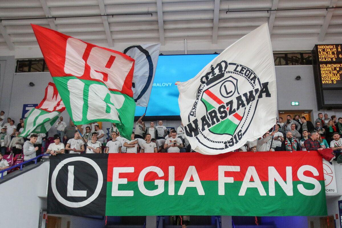 kibice Legia kosz
