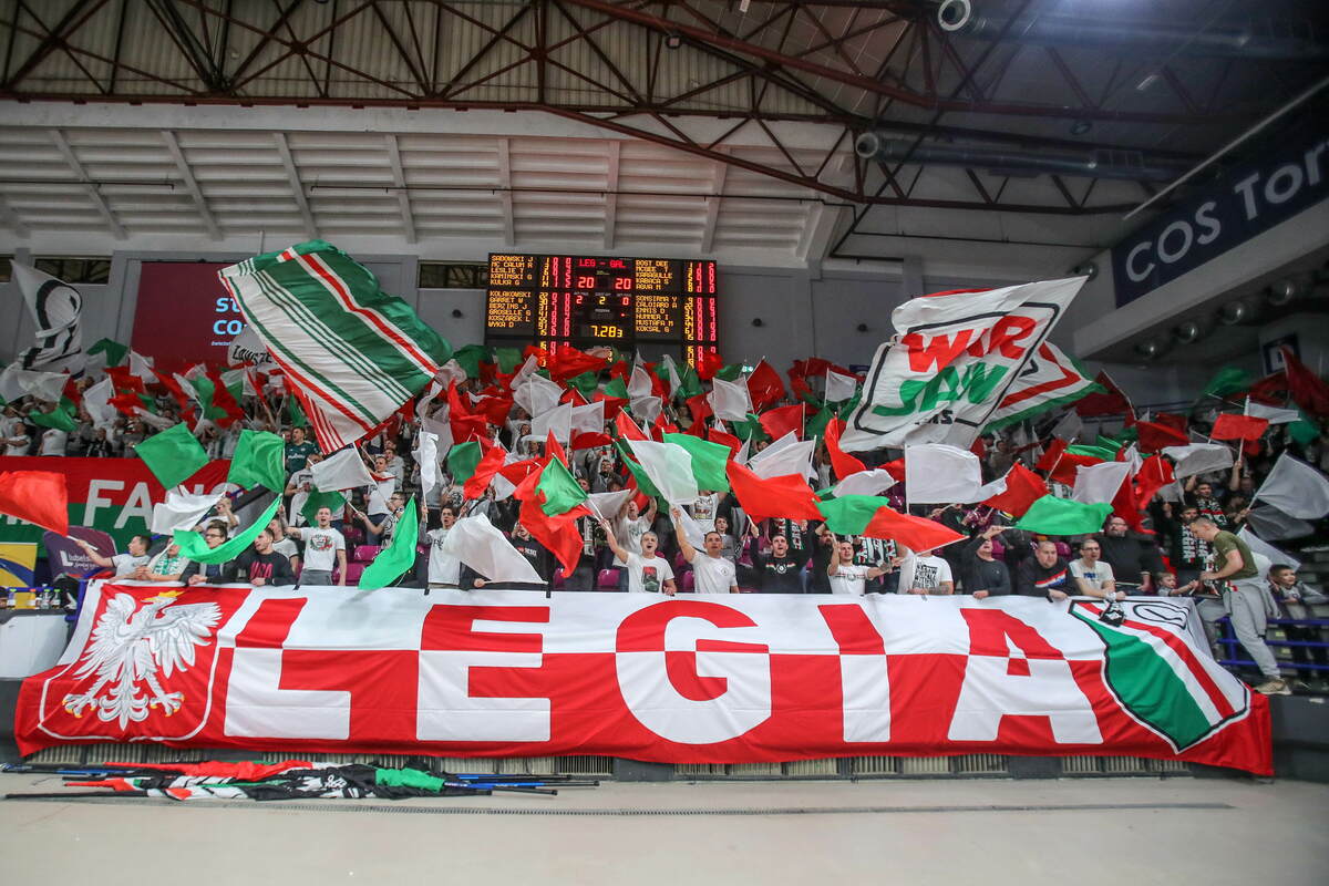 kibice Legia kosz