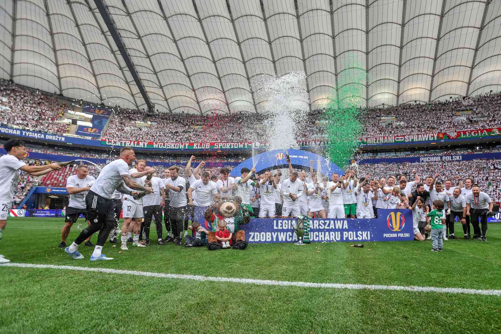 Finał Pucharu Polski: Pogoń Szczecin - Legia Warszawa 3:4 oraz świętowanie