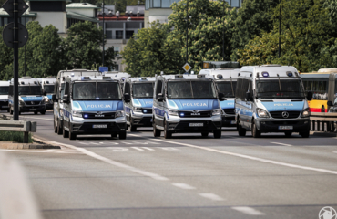 policja Przemarsz kibiców przed FInałem PP